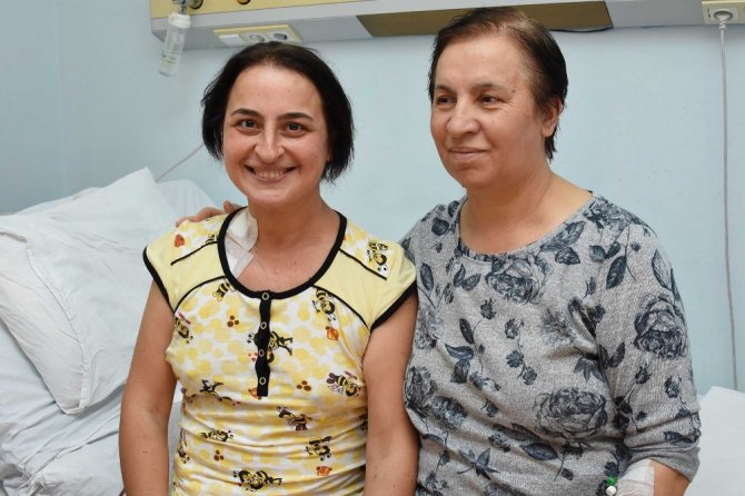 Böbreğini Vererek Kızını Hayata Bağladı