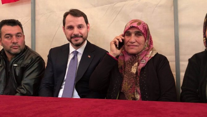 Cumhurbaşkanı Erdoğan Şehit Eşi İle Görüştü
