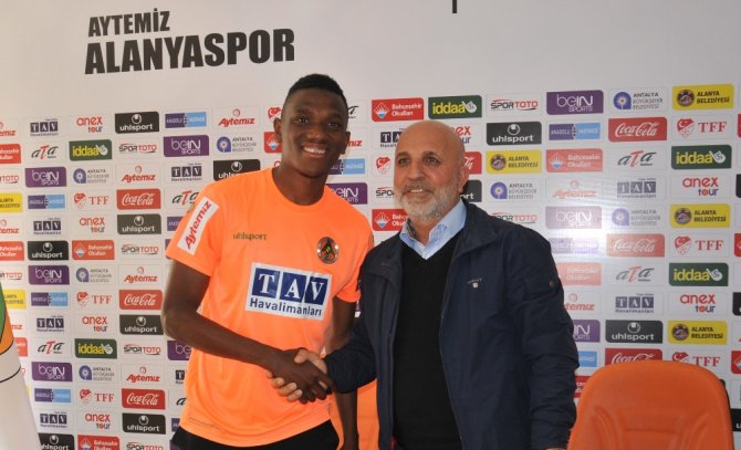Alanyaspor, Fofana İle Sözleşme Yeniledi