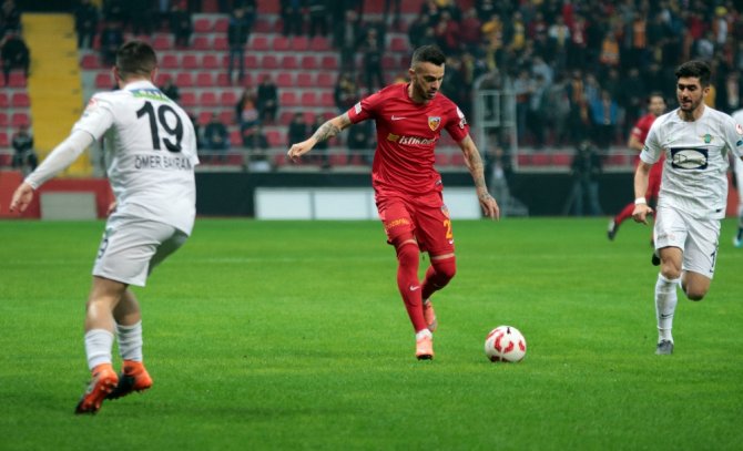Akhisarspor Yarı Finalde