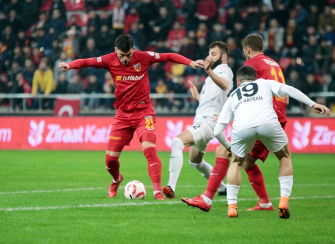 Akhisarspor Yarı Finalde