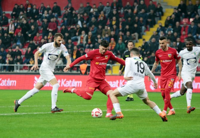 Akhisarspor Yarı Finalde