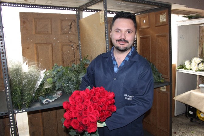 Sevgililer Günü İçin 1 Milyon Çiçek