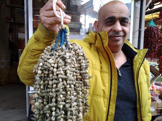 Kuru Bamya Altınla Yarışıyor