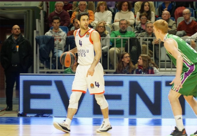 Efes Malaga’ya Direnemedi