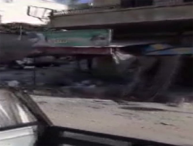 Raco’da Pkk/ypg’li Teröristler Çarşıyı Tahrip Etti