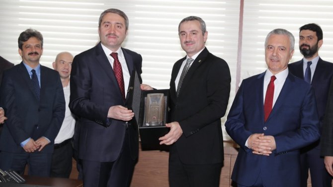 Ak Parti İstanbul İl Başkanlığında Devir Teslim Yapıldı
