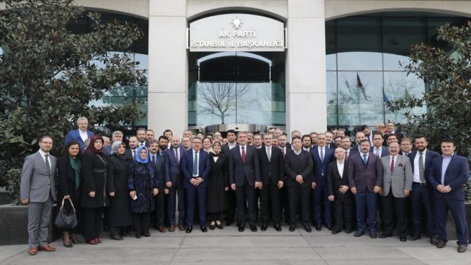 Ak Parti İstanbul İl Başkanlığında Devir Teslim Yapıldı