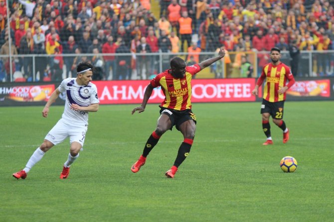 İzmir’de 6 Gol Var Kazanan Yok