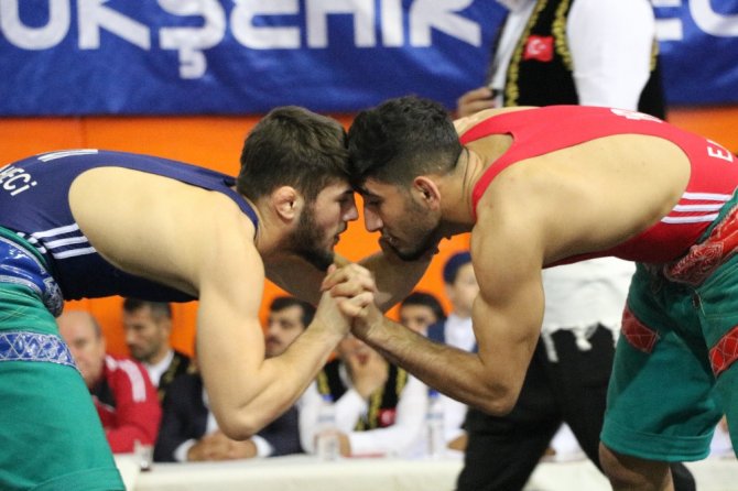 Kahramanmaraş’ta Şalvar Güreşleri Yapıldı