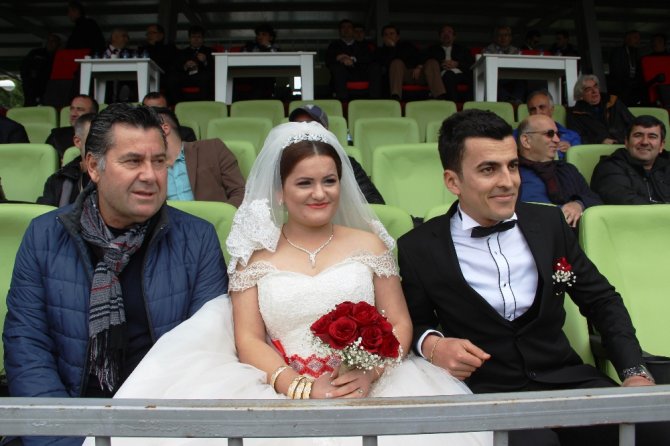 Önce Maç, Sonra Nikah