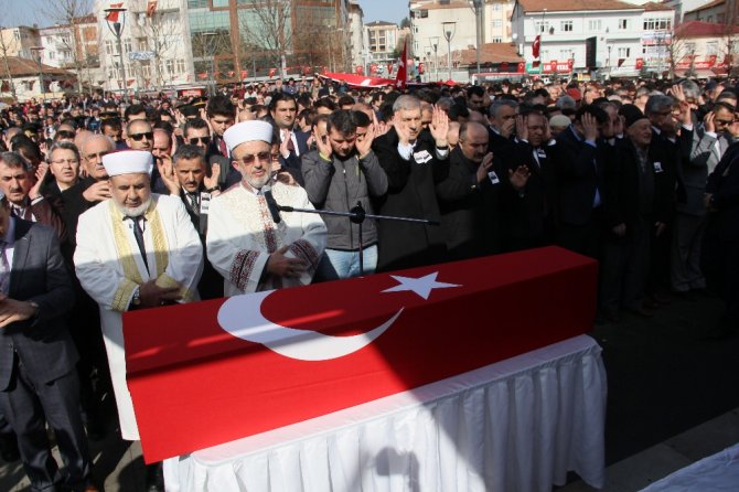 Afrin Şehidini Eşi Üniformasıyla Uğurladı