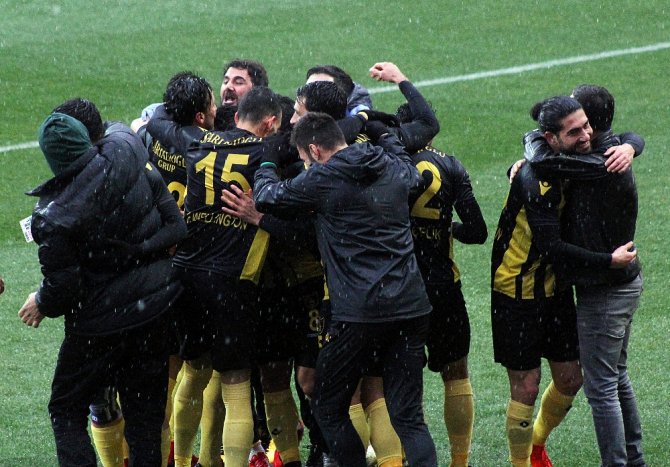 İstanbulspor Lideri De Devirdi