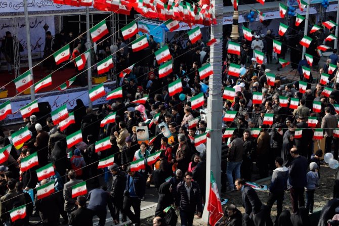 İran’da Devrimin 39. Yılı Kutlanıyor