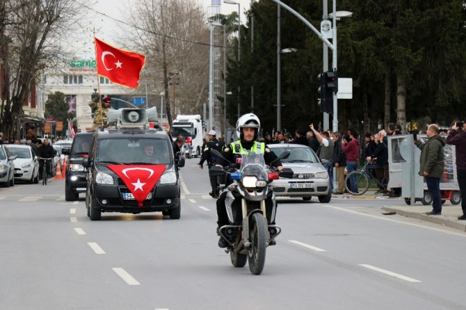 Tırcılardan Mehmetçik’e Destek Konvoyu