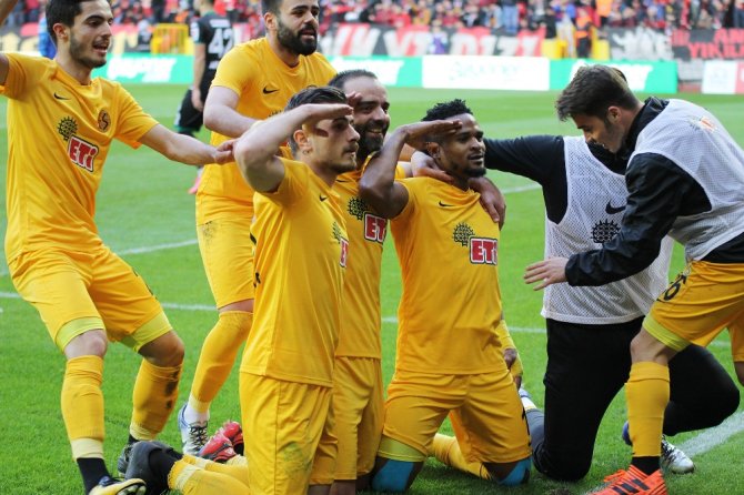 Es-es Evinde Rahat Kazandı