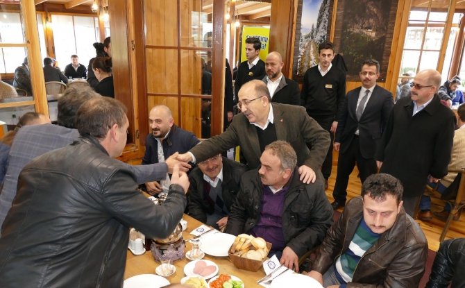 Başkan Gümrükçüoğlu, Hafta Sonu Belediye Çalışanları İle Bir Arada