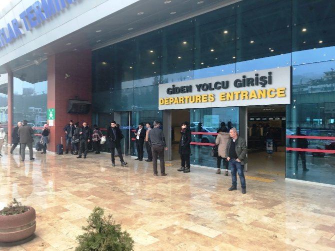 Trabzon’da Sis Hava Ulaşımını Olumsuz Etkiledi