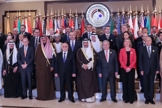 Bakan Çavuşoğlu, Irak’ın Yeniden İmarı Uluslararası Konferansı’nda