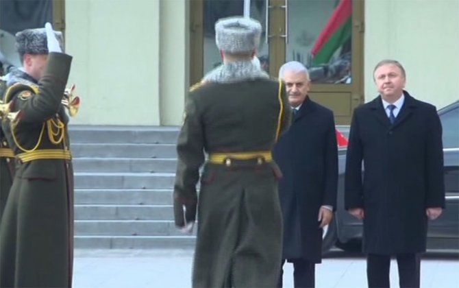 Yıldırım Belarus’ta Resmi Törenle Karşılandı