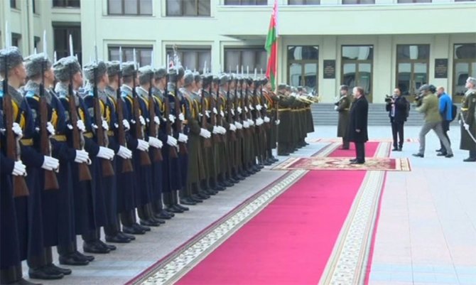 Yıldırım Belarus’ta Resmi Törenle Karşılandı