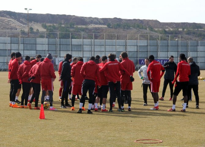 “Ligi Yukarıda Bitirme Hedefimiz Var”