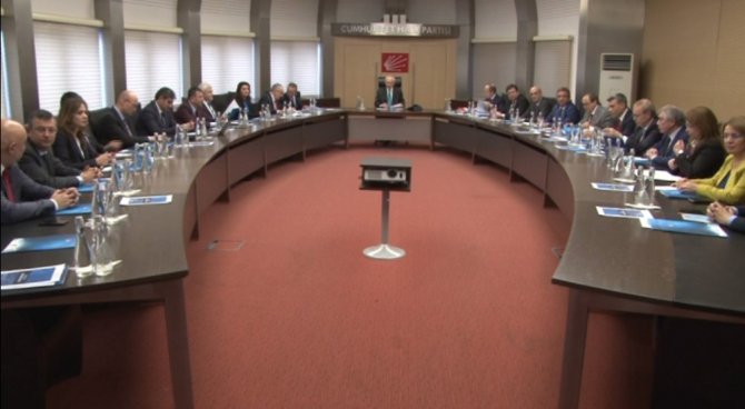 Kılıçdaroğlu, Yeni Myk Üyeleriyle Bir Araya Geldi