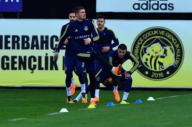 Fenerbahçe’de Alanyaspor Maçı Hazırlıkları Devam Ediyor