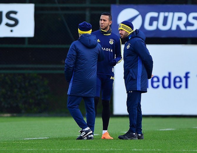 Fenerbahçe’de Alanyaspor Maçı Hazırlıkları Devam Ediyor