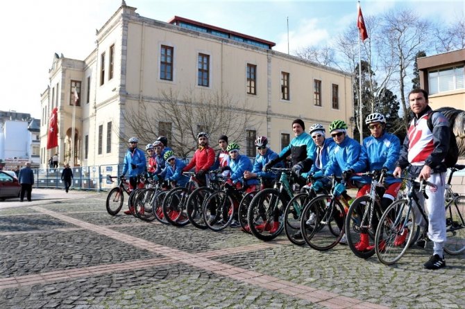 Kastamonu’dan Akçaabat’a Pedal Çeviriyorlar