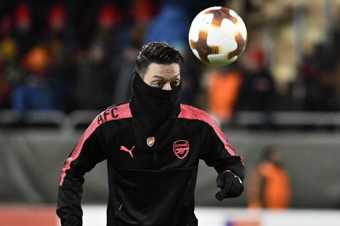 Mesut Özil’li Arsenal, Östersunds’u Farklı Mağlup Etti