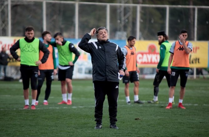 Yılmaz Vural: “Potanın Gerisinde Kalmak Bizi Ürkütmüyor”