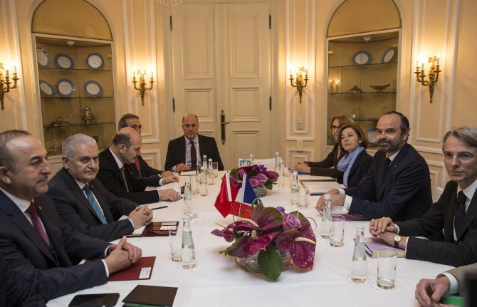 Yıldırım Fransalı Mevkidaşı İle Biraraya Geldii
