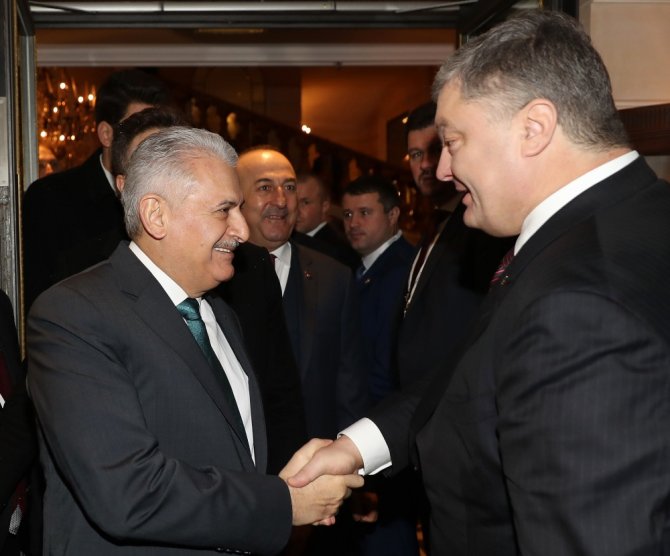 Yıldırım Fransalı Mevkidaşı İle Biraraya Geldii