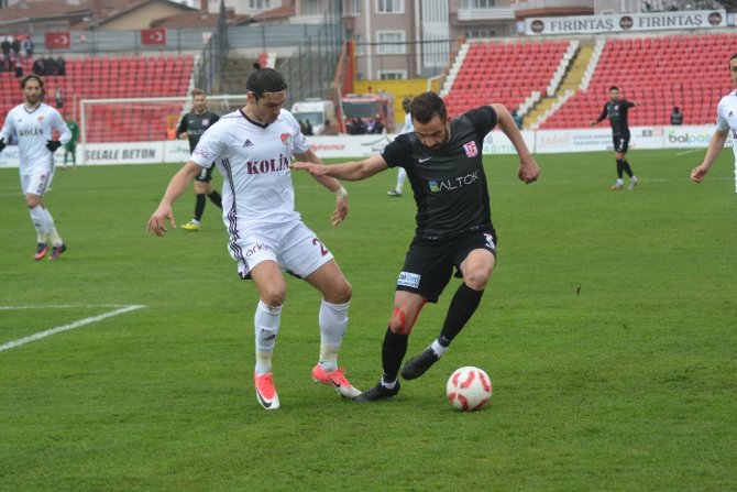 Balkes Evinde Berabere Kaldı
