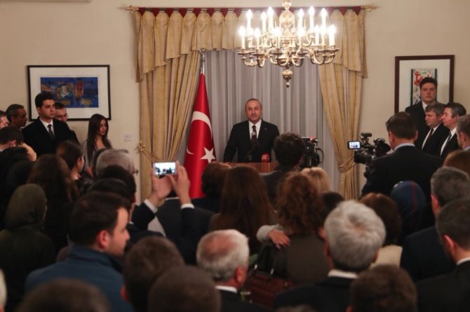 Çavuşoğlu, Amman’da Türk Vatandaşlarıyla Buluştu