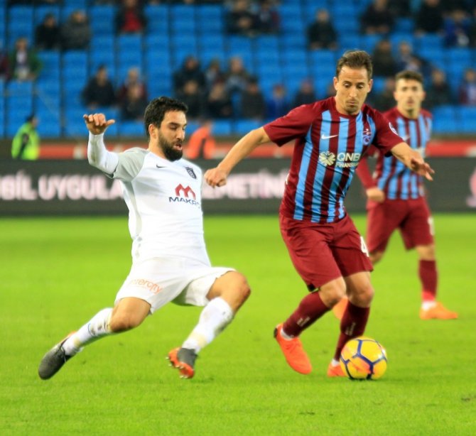 Spor Toto Süper Lig: Trabzonspor: 0 - Medipol Başakşehir: 1 (Maç Sonucu)