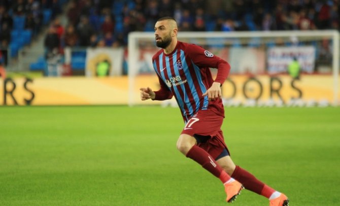 Spor Toto Süper Lig: Trabzonspor: 0 - Medipol Başakşehir: 1 (İlk Yarı)