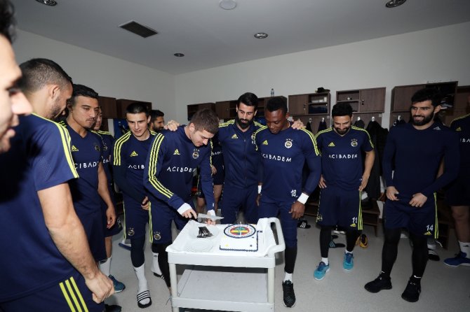 Arkadaşları Kameni Ve Neustadter’i Unutmadı