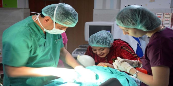 "Sünnet Ciddi Bir Cerrahi Operasyon"