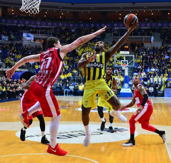 Fenerbahçe Doğuş, Milan’a Fark Attı