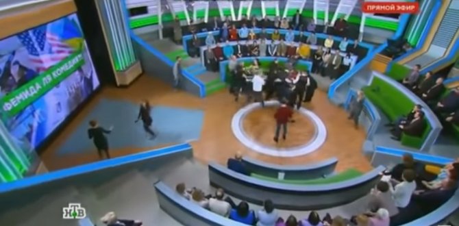 Rusya’da Canlı Yayında Yumruklu Kavga