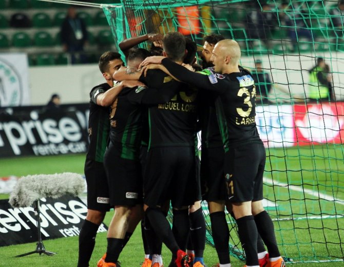 İlk Yarı Akhisarspor’un Üstünlüğüyle Bitti