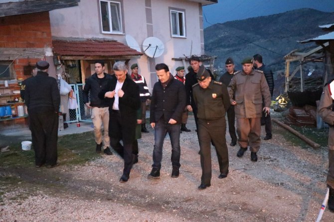 Odunluk Kavgasında Bir Aile Katledildi