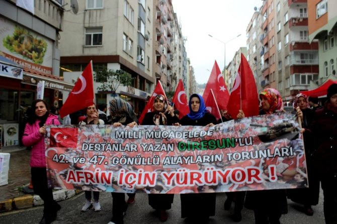 Giresun’da Vatandaşlar ‘Zeytin Dalı Harekatı’ İçin Yürüdü