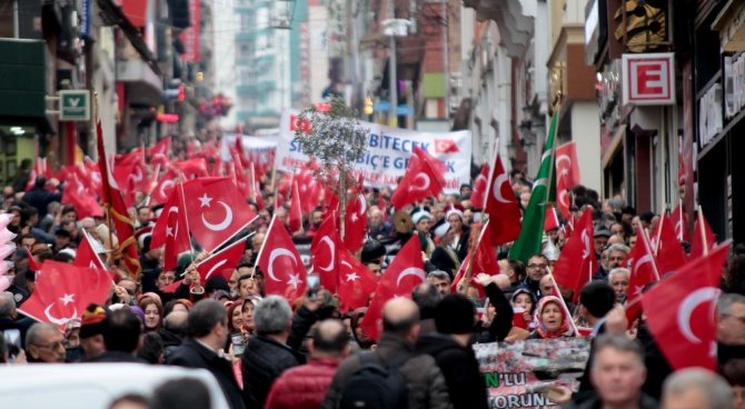 Giresun’da Vatandaşlar ‘Zeytin Dalı Harekatı’ İçin Yürüdü