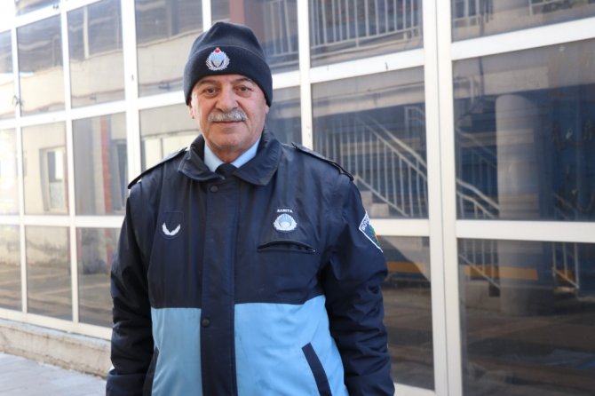 39 Yıldır İzin Kullanmadan Çalışıyor