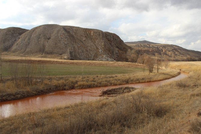 Kızılırmak Neden Kırmızı?