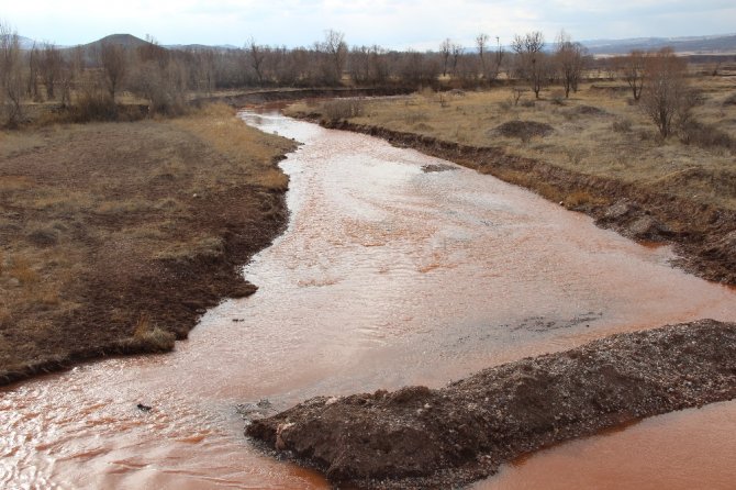 Kızılırmak Neden Kırmızı?