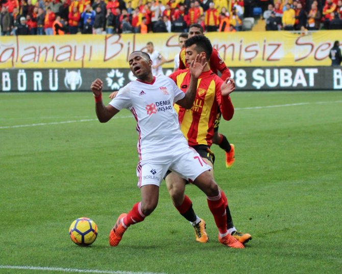 Göztepe Evinde Sivas’ı Devirdi